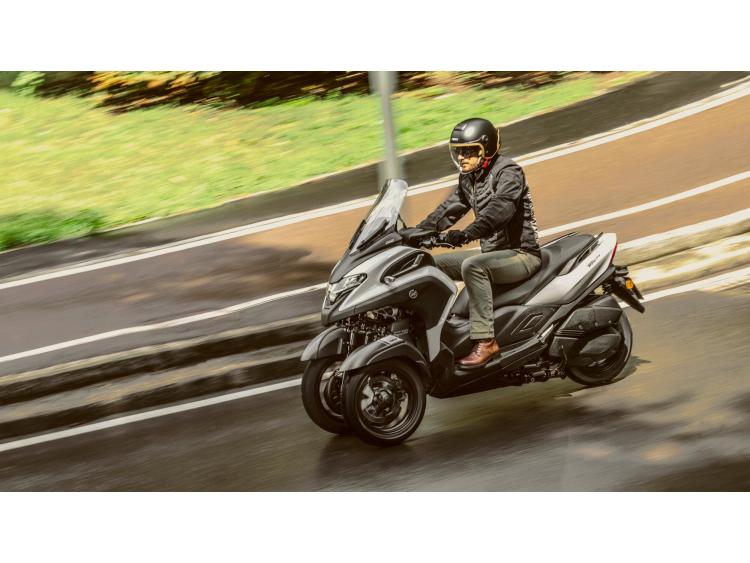 YAMAHA TRICITY 300