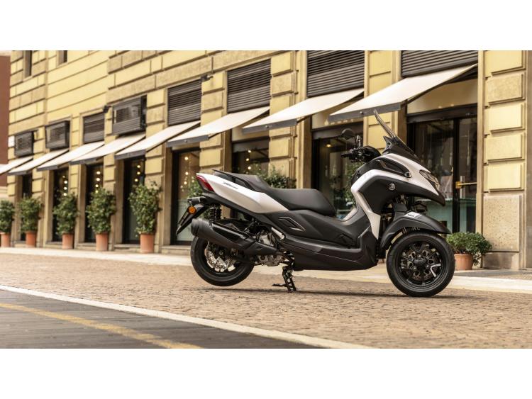 YAMAHA TRICITY 300