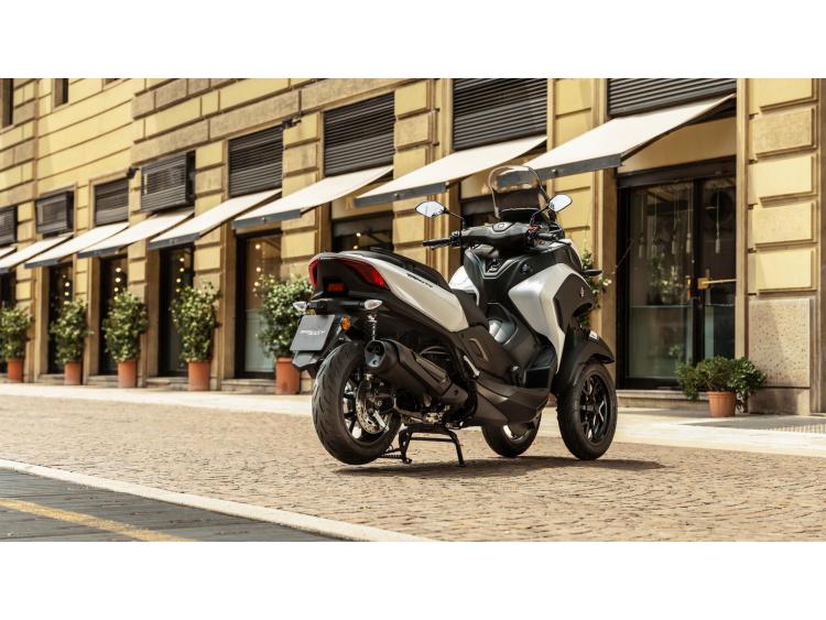 YAMAHA TRICITY 300