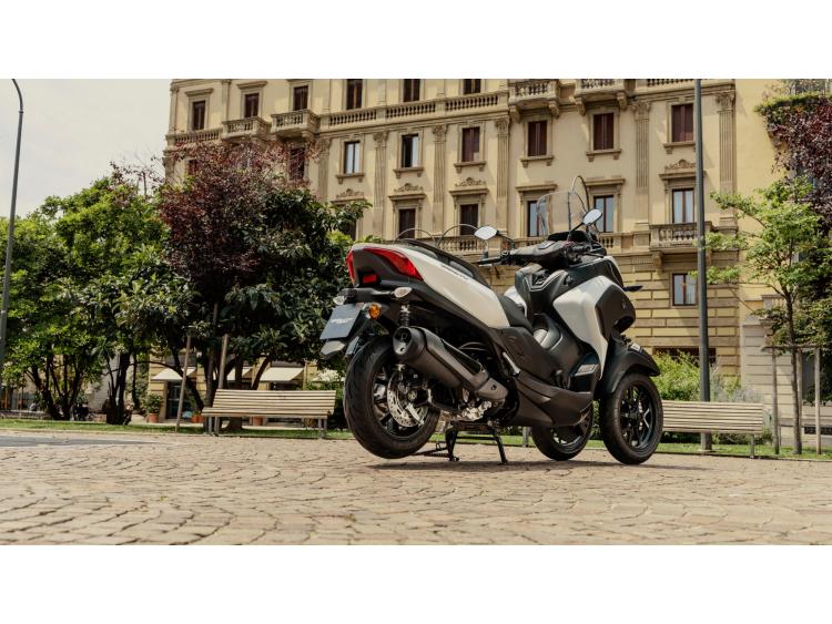 YAMAHA TRICITY 300