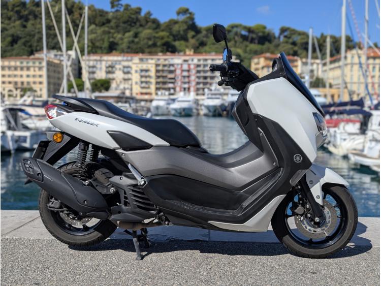 YAMAHA NMAX 125