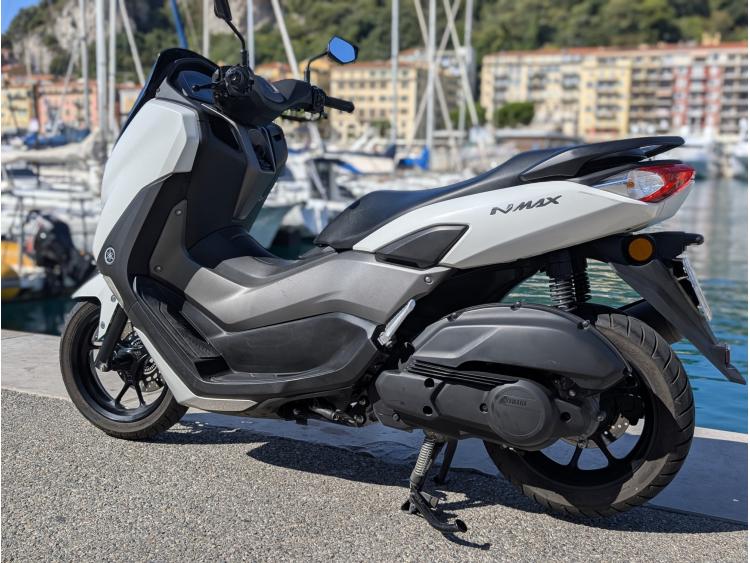 YAMAHA NMAX 125