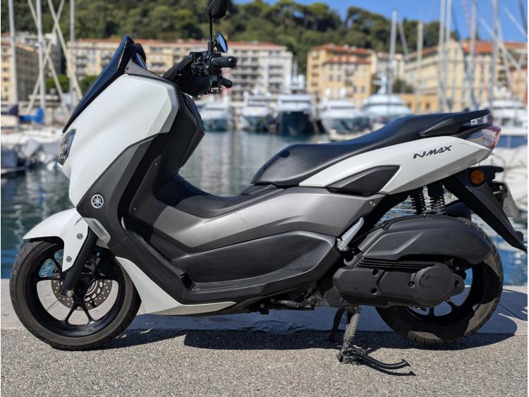 YAMAHA NMAX 125