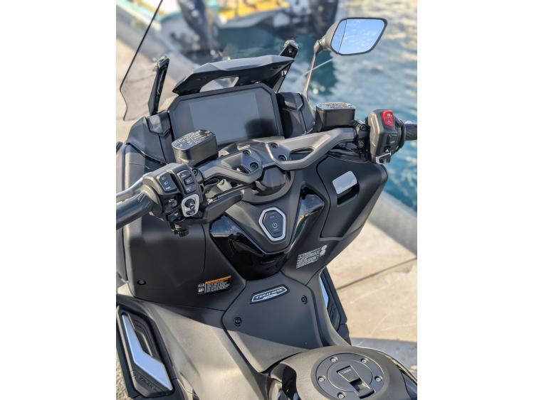 YAMAHA XP T-MAX 560 TECH MAX