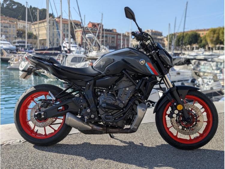 YAMAHA MT-07