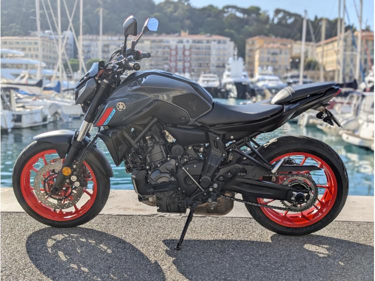 YAMAHA MT-07