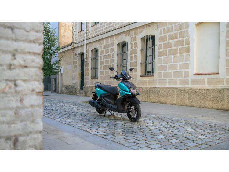 YAMAHA RayZR 125
