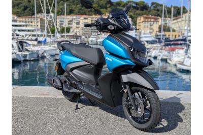 YAMAHA RayZR 125